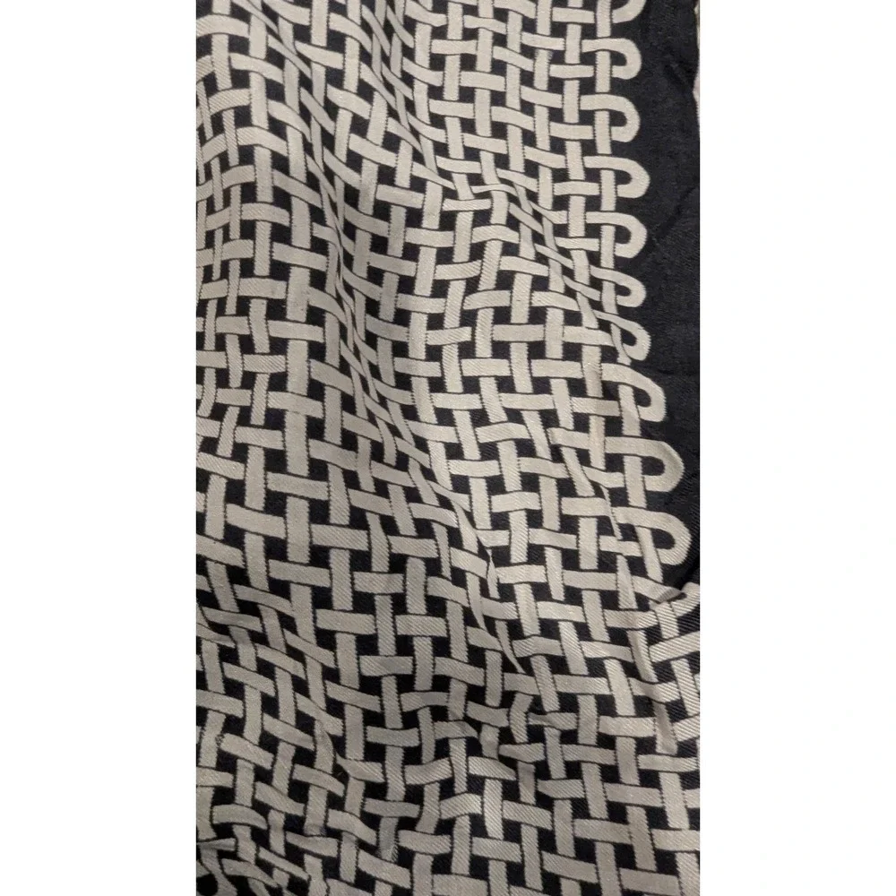 Vera Newman Vintage Silk Scarf  21x21 Black White Celtic Knot Woven Print Square